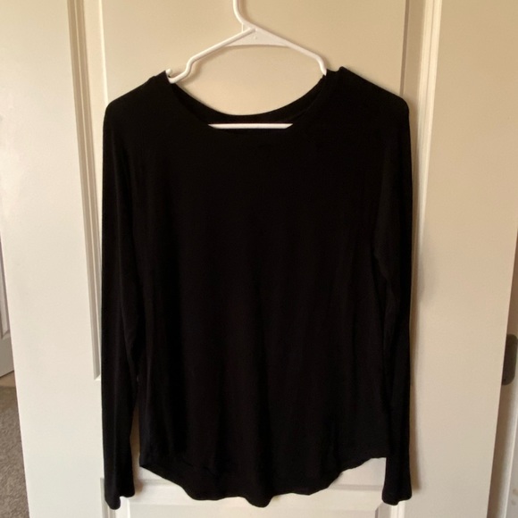 ⚠️2 for 10⚠️ Black American Eagle Long Sleeve - Picture 1 of 4